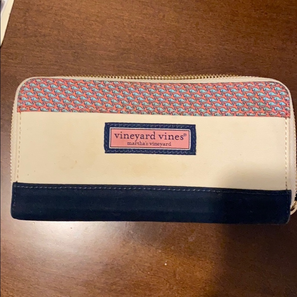 Vineyard vines wallet